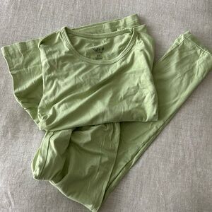Kyte baby green size 6 long sleeve pajama set